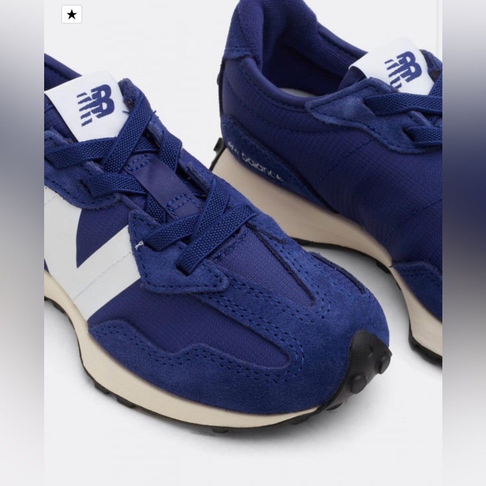 New Balance 327  Navy Sneakers (fits like a women’s 8)